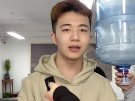 朋友们,你们知道抖音小店的商品标题需要注意什么吗🤔 #电商运营 #日常搞笑 #欢乐办公室 #上才艺 #运营干货