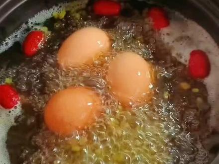 绿豆红枣煮鸡蛋#鸡蛋的神仙吃法 #美食 #绿豆#红枣#dou上热门 @DOU+小助手