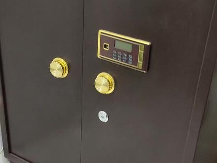 甬盾箱柜售后维修,长时间不用导致钥匙丢失无法正常使用,现场开锁维修换配件解决根源问题,昆山开保险柜、昆山维修保险柜、昆山开锁换锁、昆山配汽车钥匙、昆山汽车开锁、昆山安装门禁系统、昆山复制电梯卡#昆山开保险柜#昆山保险柜维修#昆山保险柜开锁#昆山开锁换锁#昆山开汽车锁配汽车钥匙