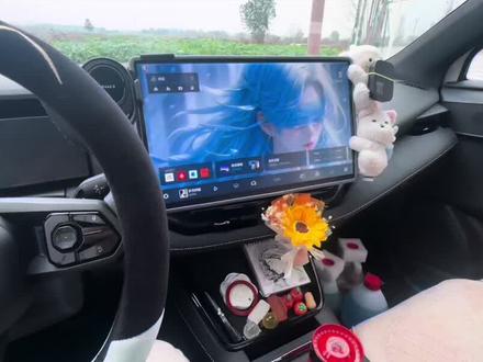 领克06新系统,25、26款车机更换壁纸的保姆级教程来啦!快来看看呀
#领克 #领克06 #车机 #车机壁纸 #车机升级