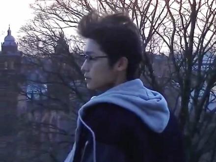 只有五度低温的艳阳高照中午
不知道是怎么样的场景
我常常想像着
你现在住的是怎么样的城市
吃了些什么
#氛围感 #生活碎片 #英国留学 #dv #电影感
