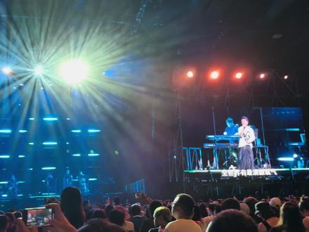 #陈羽凡曼谷演唱会
陈羽凡《深呼吸》