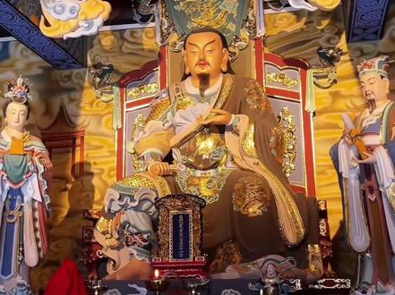 你知道吗?九天应元雷声普化天尊是中国传统民俗文化与道教文化体系中的经典形象,作为家喻户晓的文化符号,其形象承载着古人对自然天象的敬畏与探索,也凝聚着民间对风调雨顺、平安顺遂的朴素美好期许。
在传统民俗文化中,相关文化意象不仅体现了古人对天地秩序的独特构想,更成为中华传统文化脉络中极具特色的组成部分,历经岁月传承,至今仍在民俗文化、传统艺术创作中留有丰富印记,是中华优秀传统文化多元内涵的生动体现。
一起探寻传统民俗文化的独特魅力,感受中华文脉的深厚底蕴~
#九天应元雷声普化天尊 #中华传统民俗 #传统文化科普 #民俗文化符号 #道教