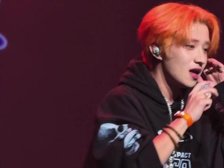 《小镇帅哥》王一珩全肯定#王一珩 #十个勤天王一珩 #小镇帅哥 #音宇宙 #livehouse