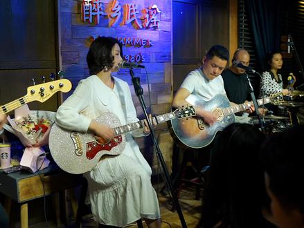 布谷鸟女生版完整版 6e3da5e7e1ca970a2fe1528ab75f1275~tplv-dy-resize-origshort-autoq-75:330.jpeg?x-expires=2001322800&x-signature=uqUhWMbs6kr%2FgZtf2TY%2BgJxAJzk%3D&from=3213915784&s=PackSourceEnum_AWEME_DETAIL&se=false&sc=cover&biz_tag=pcweb_cover&l=20230605195815483CE2C952220B0FBD4F