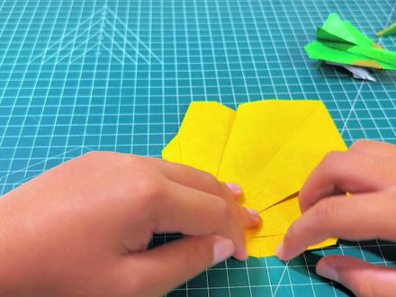 毒蛇截击机@滞吧开朗的滑翔机 @dragon Flight㍿ @纸飞机v(纸飞君) @Destiny_origami #折纸教程 #做手工我是认真的