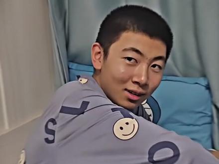 子恒其实早好了逗他爹玩呢#冰红茶为你而来 #这才是猛男该跳的舞蹈