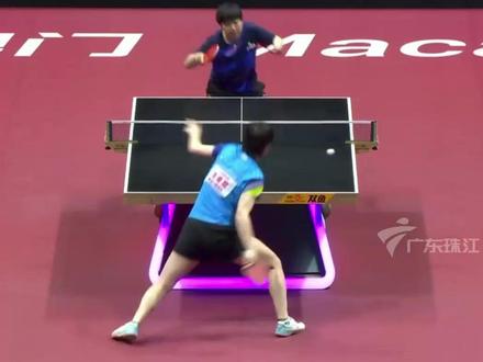 11月16日,全运会乒乓球女单决赛,黑龙江队王曼昱4比2战胜河北队孙颖莎,蝉联全运会女单冠军,成为继焦志敏、邓亚萍、张怡宁之后,第四位卫冕全运会乒乓球女单冠军的球员。#孙颖莎 #王曼昱 #乒乓球 #粤动十五运