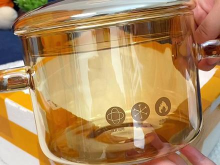 高硼硅玻璃小锅,耐高温,可以燃气灶电陶炉加热,热牛奶、煮粥炖汤都合适