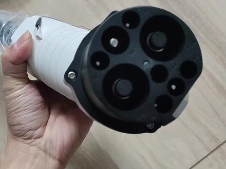 90kW直流充电桩充电枪的内部结构和工作原理。