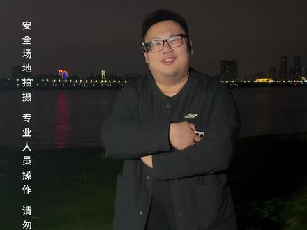 烟花璀璨升空 祝君远行万里 事事顺遂 步步生花 #抚州 #烟花 #烟花秀 #拯救年味计划 #年味