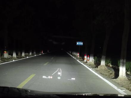 26款小鹏P7+丨灯光亮度+高度调节演示 我觉得这灯光挺亮的,完全够用了。#小鹏p7+ #小鹏汽车 #dou是好车 #真实生活分享计划 #厉害了我的车