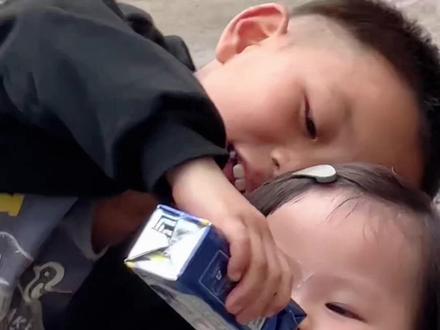 欢迎大家收看瑶一瑶的快乐生活! #人类幼崽成长记 #萌娃搞笑日常