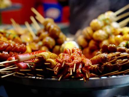 上海值得去的四大夜市,你喜欢去哪个?
#夜市里的烟火气 #美食打卡 #摆摊 #魔都上海 #创作者计划