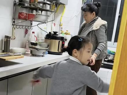 硬核教学与顶级敷衍😂😂#家庭日常 #人类幼崽 #拉丁舞 #家庭