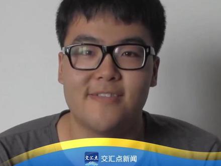 男子30岁生日打开了18岁时录给自己的视频