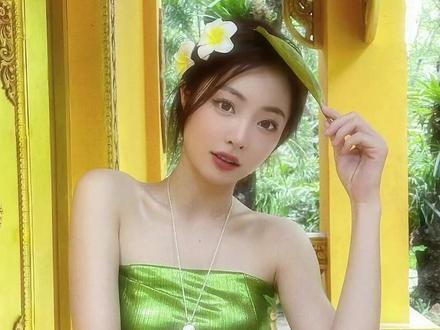 艾特你最想一起过夏天的人!#西双版纳 #拍照 #鞠婧祎 #傣族姑娘
