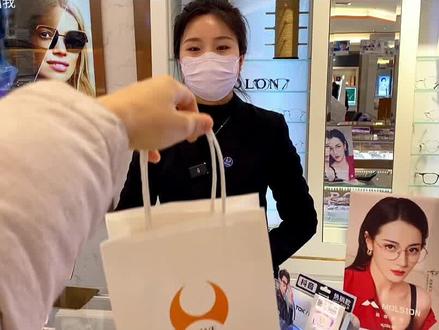 配眼镜还得找专业的老品牌,本地老品牌的波涛眼镜也上抖音团购啦,40家连锁店可就近下单哟#学生党眼镜推荐 #专业验光配镜 #配眼镜#春日换新计划 #专业配镜