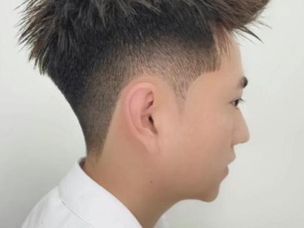 立体式渐变➕钢夹烫#美出高级感 #最火烫发#男士发型