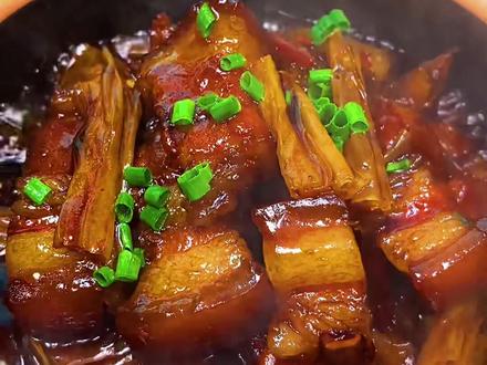 红烧肉用可乐去煮特别好吃,肥而不腻入口即化喜欢你也试试吧#美食 