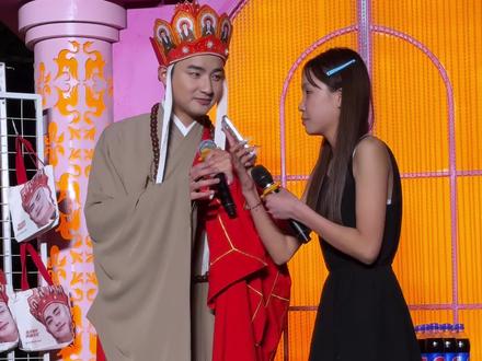 来自黑龙江的美女,这脾气都挺暴躁啊~ #长春动植物公园 #长春动植物园游客这么有节目吗 #长春动植物园游客太有节目了#女儿国舞台够胆你就来 #闫东