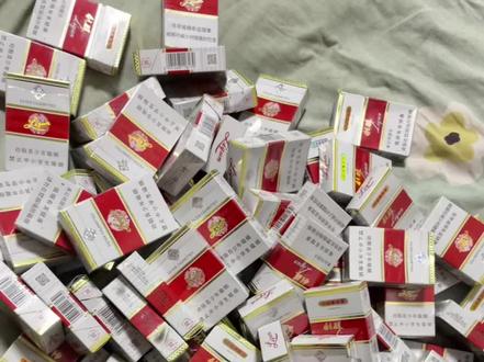 龙江没有情与爱只有利群18块#白利群#尼古丁的救赎