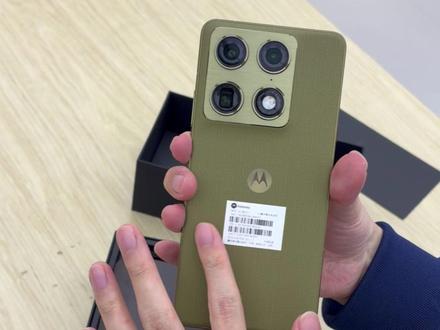 拆箱联想新品motoX70AirPro,张凌赫同款AI手机~ #联想motoX70AirPro#天禧AI一体多端#张凌赫