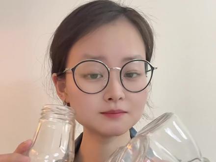 家里的废旧玻璃瓶有救了! #玻璃瓶 #玻璃瓶diy #墙上收纳 #做自媒体哪有不疯的呢