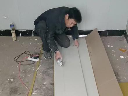 石家庄护墙板安装教程#护墙板 #护墙板安装#施工现场实拍 #旧墙翻新#同城装修的朋友看过来 #同城@抖音小助手 @抖音创作小助手 @抖音媒体内容优推官