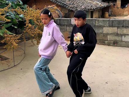 孙大爷的舞~满世界都跳舞#血栓摇 #热门#音乐