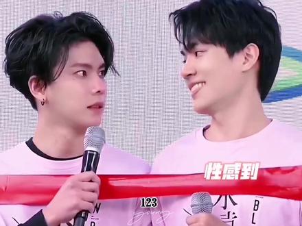 关于杨宇腾最性感泪痣的那些事
林老板多次手指泪痣·懂的都懂!
#林子闳 #杨宇腾 #samyu