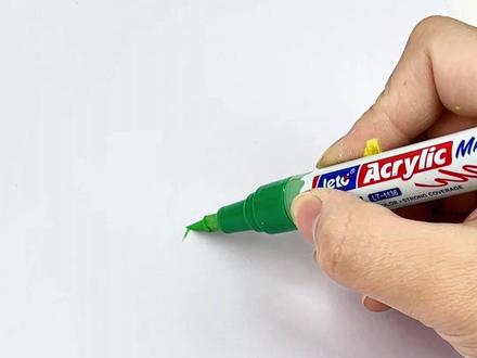 圣诞树九种画法 这样画圣诞树简单还好看哦!
#画画 #简笔画 #手绘 #圣诞 #贺卡