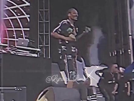 Hold up
#snoopdogg #stilldre