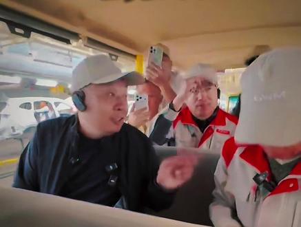 于总是真喜欢越野啊!#长城汽车 #热门 #魏建军 #于东来 #于东来来访长城汽车