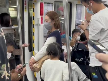 带日本媳妇回国坐地铁,比东京电车容易多了!#有香夫妇
