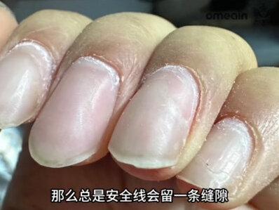 日式死皮剪与俄式弯剪区别在于刀口毛点、选择弯剪时刀尖的咬合力很重要、看起来很像的两把剪刀价格区别在于刀尖精准度和咬合度,有时候不是不会用、只是剪刀不对版#俄式前处理#俄麦美学#剪死皮