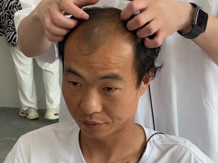 油腻大叔变身帅气小伙,换个发型可以改变这么大?#发型的重要 #男士发型 #男士发型设计 #天津男士发型 #天津男士理发馆 #男士烫发 #新年要出色 @DOU+小助手