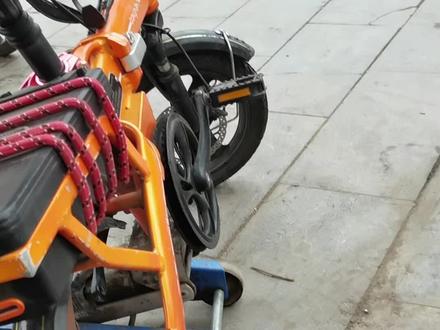 更换电机轮毂#息县 #息县二高雅迪电动车 #维修工 #电动车维修 #电动车 #雅迪电动车