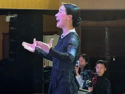 两个月的训练换来舞台上的完美表演,值得! #洞口县原创主题歌曲 #小蜜桔合唱团 #小谢老师 #合唱 #合唱指挥