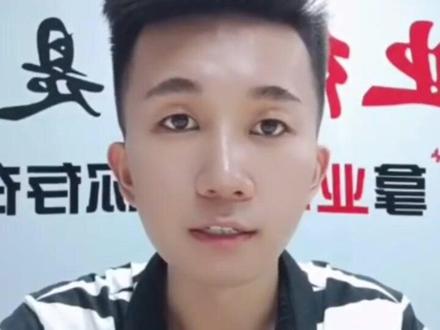 今日分享,蓝牙耳机一键复位操作方法:
1.充电仓反面有一个圆键,两只耳机放进仓内,打开盖按住圆键十秒钟 ,仓前面闪灯熄灭后 把耳机盖子盖上 ,
2.打开手机蓝牙界面 ,把手机蓝牙之前连接过的设备全部清除掉, 然后关掉蓝牙,
3.重新开启手机蓝牙开关 打开耳机盖子 搜索连接上即可