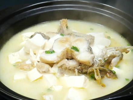 大厨教你:“黑鱼豆腐汤”的家常做法,汤鲜味浓,营养又丰富 #在家做美食 #鱼汤 #唯美食不能辜负 #家常菜