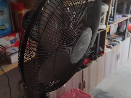 七年多的美的风扇,今天不能摇头了,看我来怎样修理。 #电风扇 #家电维修