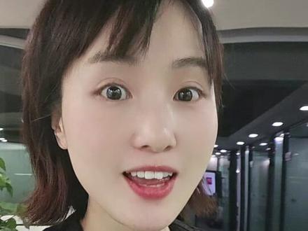 月底去北京吃小米食堂吃冰激凌了哦,这次不要让我给你们带了哈,会融化的好吗,不要说你们喜欢喝汤!#我的日常生活 #小米 #小米冰淇淋 #付卷卷 #金牛座卷卷