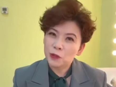 回复 @大家都在问的评论 邓亚萍如何评价孙颖莎。#国乒 #邓亚萍 #孙颖莎 #奥运冠军 #乒乓球