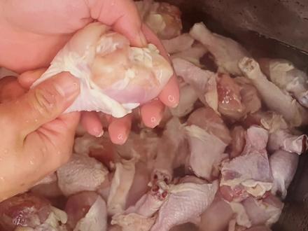 #炸鸡 #琵琶腿 没清理干净,炸出来会出现黑色的血块 还有异味,等等