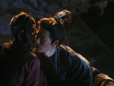 不听不听 长玉想亲亲#逐玉#吻戏#张凌赫#田曦薇