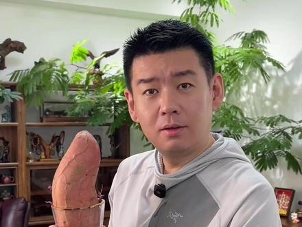 过年了,我老舅给大伙磕个头! #拜年 #vlog十亿流量扶持计划 #vlog日常 #磕头拜年 #老板日常