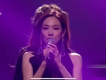 #乘风破浪的姐姐 #王霏霏 10年前你是#MissA 的Fei,10年后你是乘风破浪的王霏霏!@抖音小助手