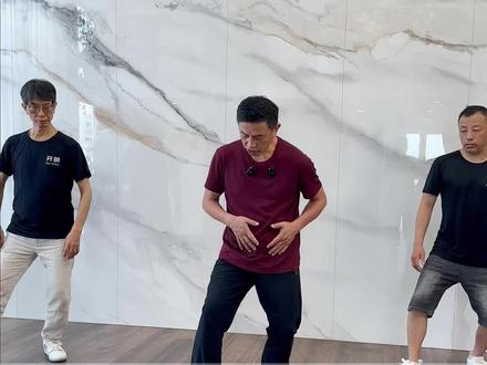 猫步肚子走2⃣️|鼓压 鼓荡
#太极拳 #太极零基础教学视频 #太极拳教学 #太极基本功#抖音热门