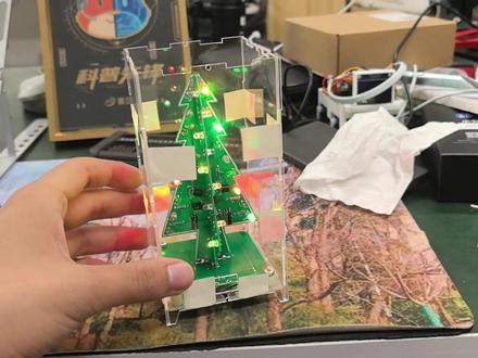 你们要的圣诞树教程来咯,做之前一定要看完这个视频能省下很多不必要的麻烦,快喊你的N朋友来学#圣诞节 #SMT选嘉立创 #工科 #大学生 #青年创作者成长计划